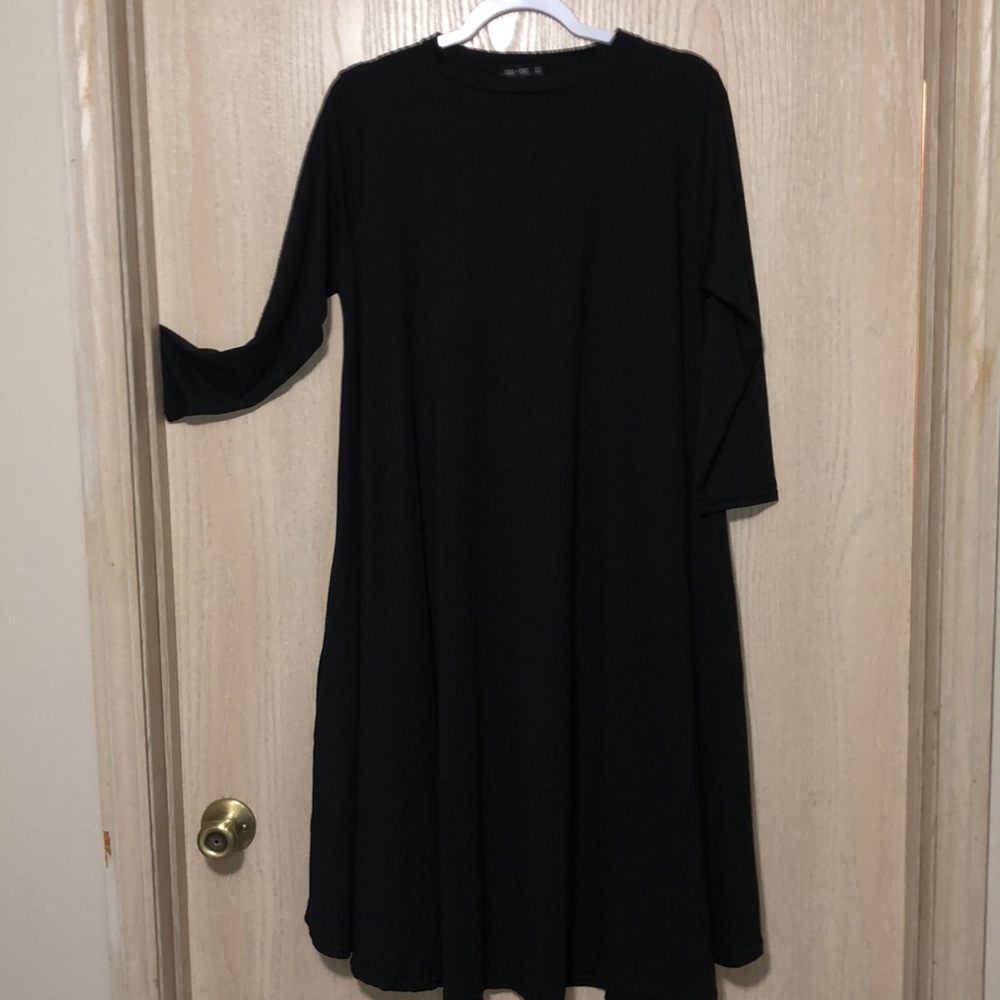 MUST GO PRICING Chi Chi Black Flowing Maxi Dress L